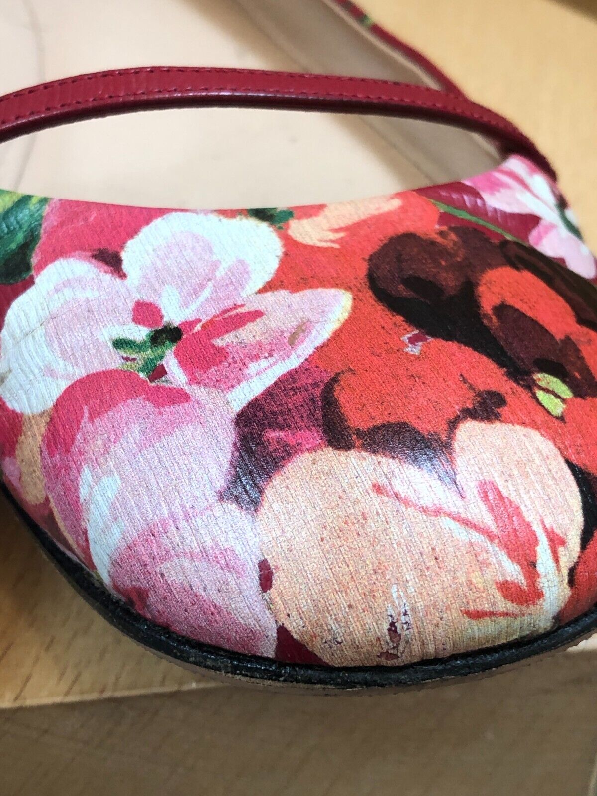 GUCCI Red Floral Bloom Print Shanghai Leather Round Toe Ballet Flat Shoe 40.5