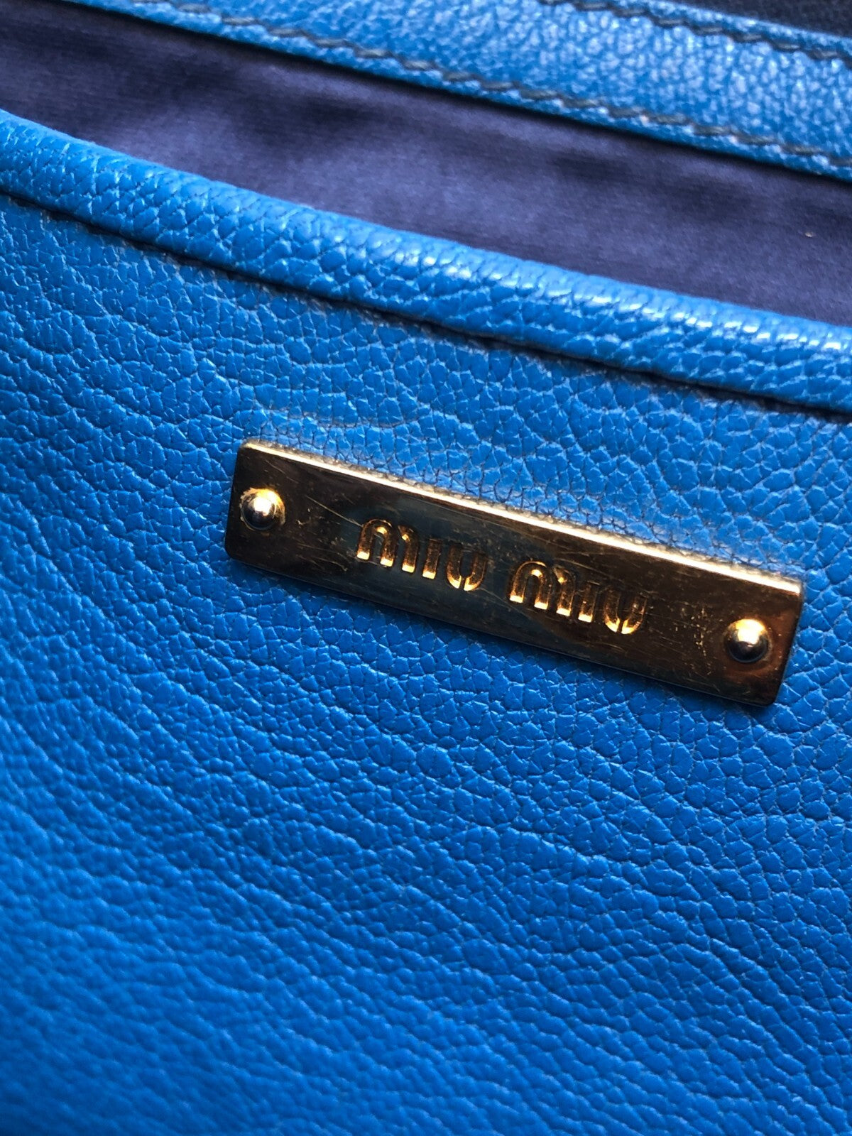 6430899