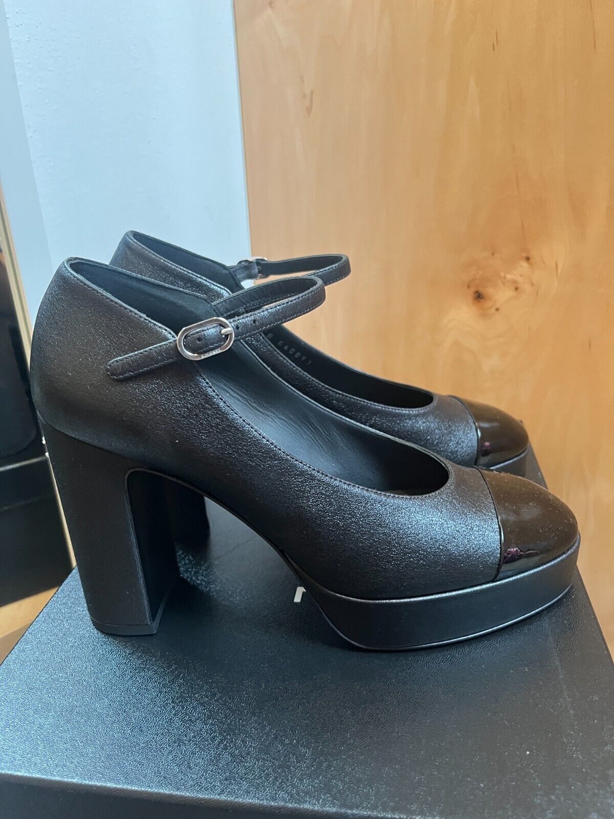 CHANEL NWB '23 Black Leather Patent CC Cap Toe Platform Pump Heel Mary Jane 38.5