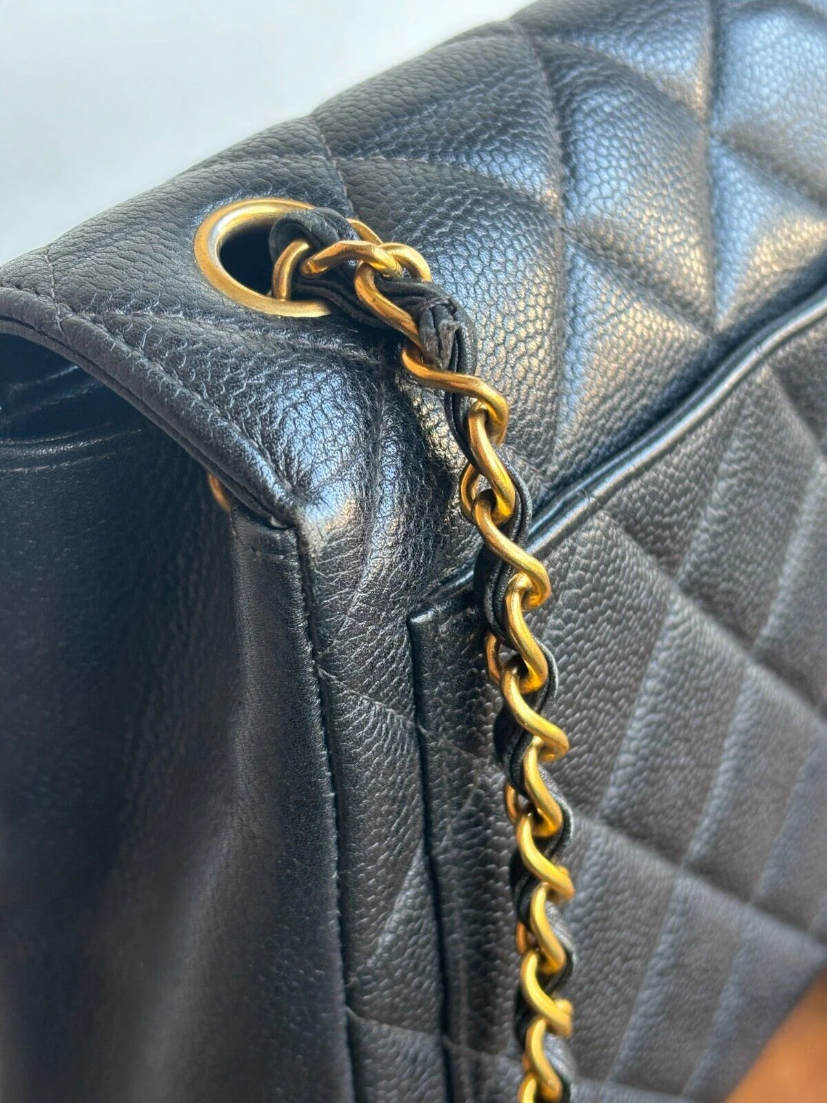 BLACK MEDIUM SQUARE CAVIAR PURSE
