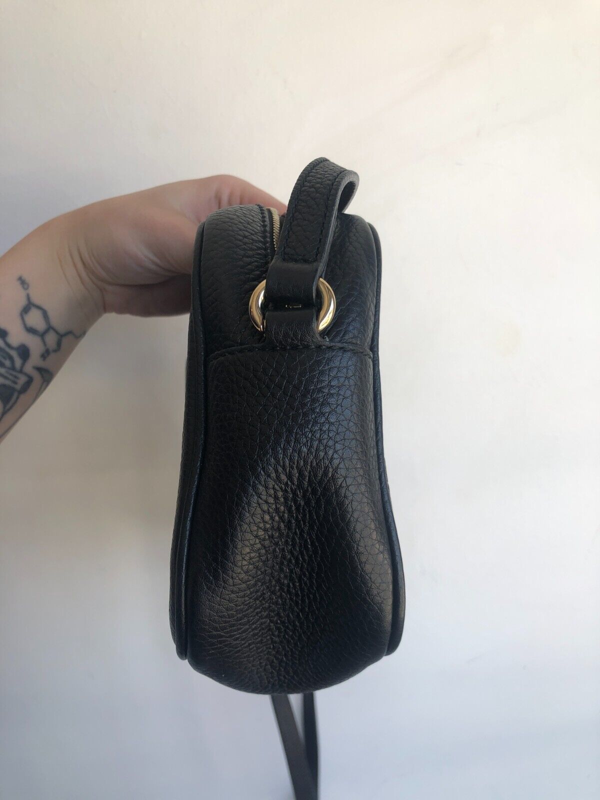 GUCCI Soho Disco Black Pebbled Leather Small Tassel Crossbody Shoulder Bag Purse