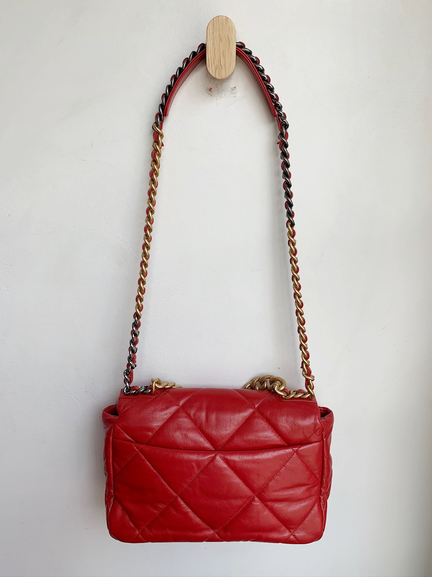 CHANEL 19 CORAL FLAP BAG W/ TAGS