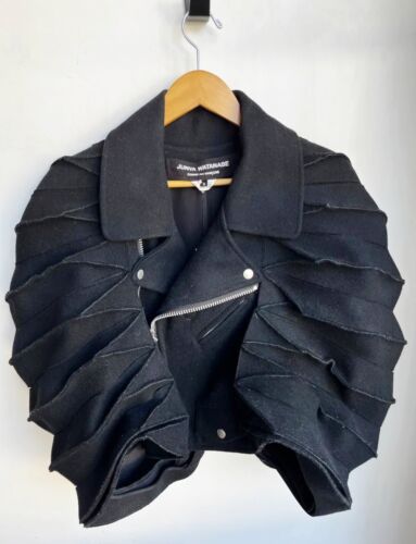 PLEATED WOOL CROPPED JACKET