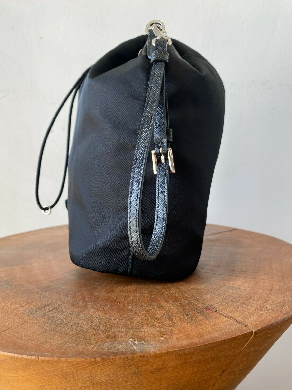 RE-NYLON CONTENITORE MANIGLIA BAG W/ TAGS