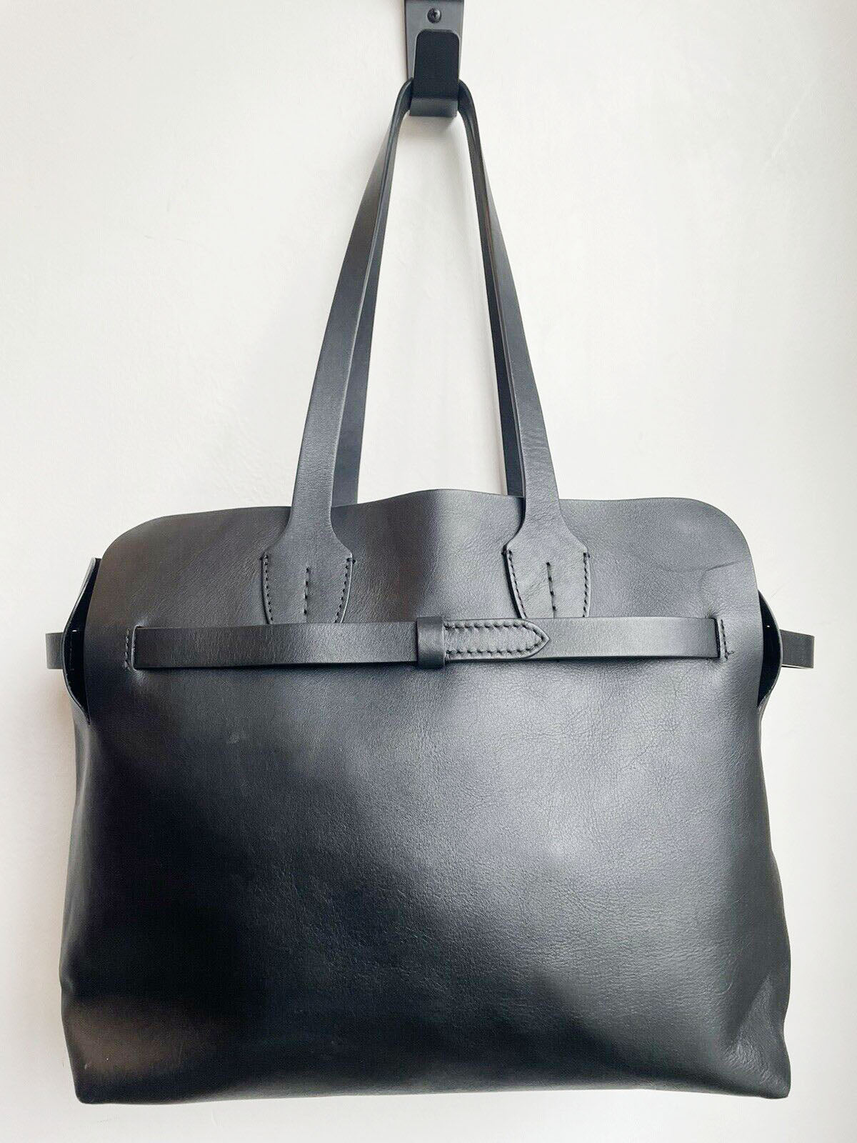THE MEDIUM BELT BAG