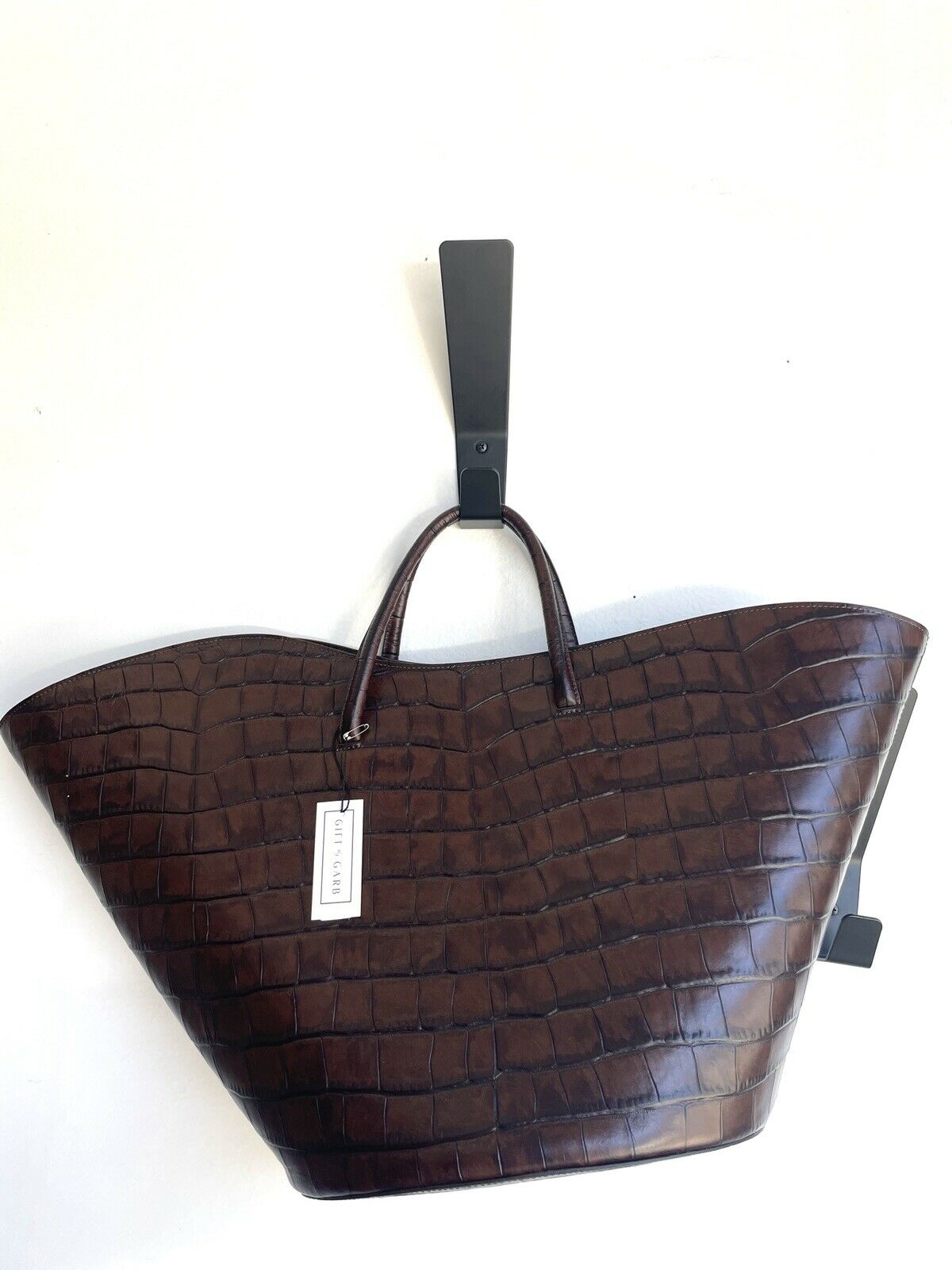 EMBOSSED TULIP BAG