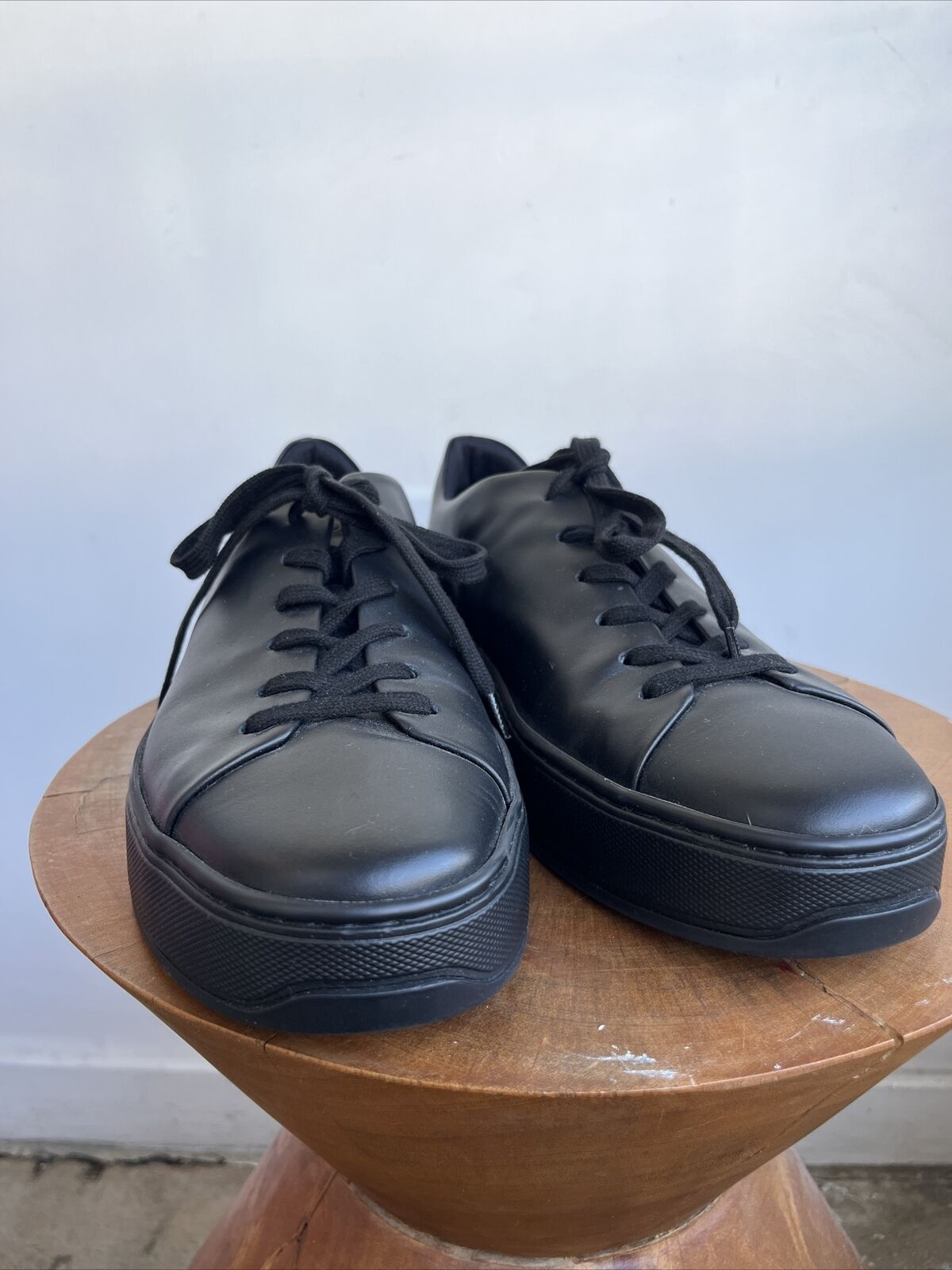 TODS TOD'S NEW Rare Mens Black Solid Leather Classic Low Top Lace Up Sneaker 8