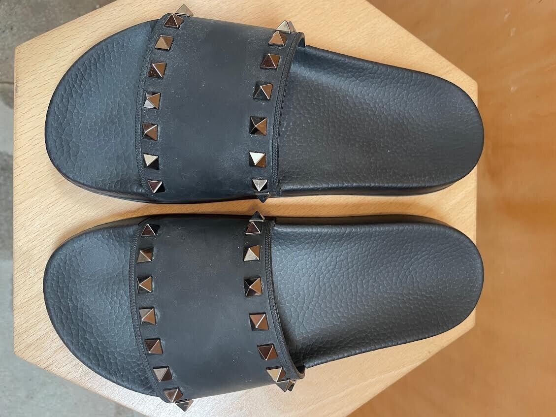 VALENTINO Black Rockstud Silver Rubber Flat Pool Slide Sandal Shoe 39/9/8.5