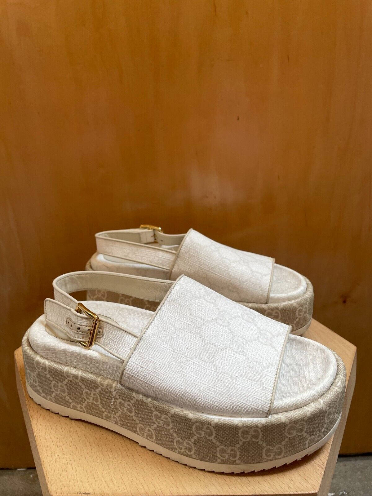 GUCCI Angelina White Beige GG Supreme Monogram Platform Slingback Sandal Shoe 36