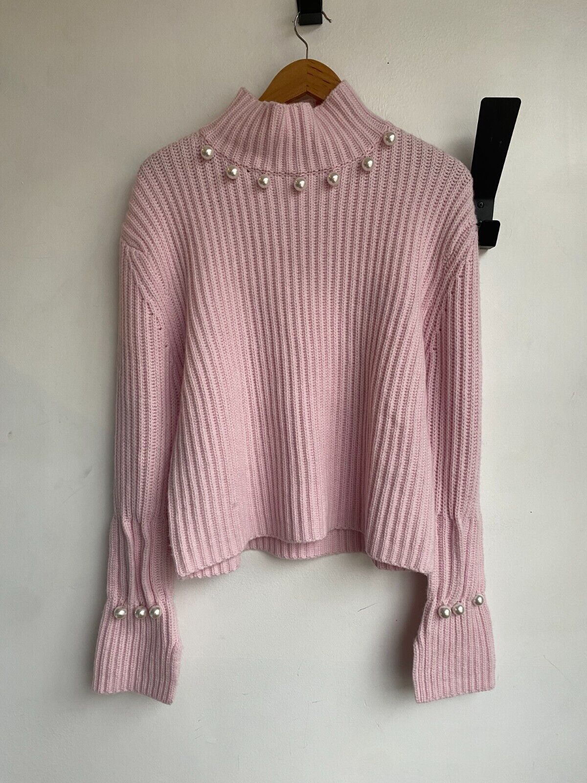 JW ANDERSON Light Pink Chunky Ribbed Knit Turtleneck Sweater Faux Pearls XS