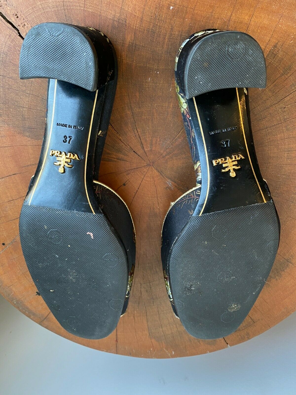 SATIN EMBROIDERED SLIDES