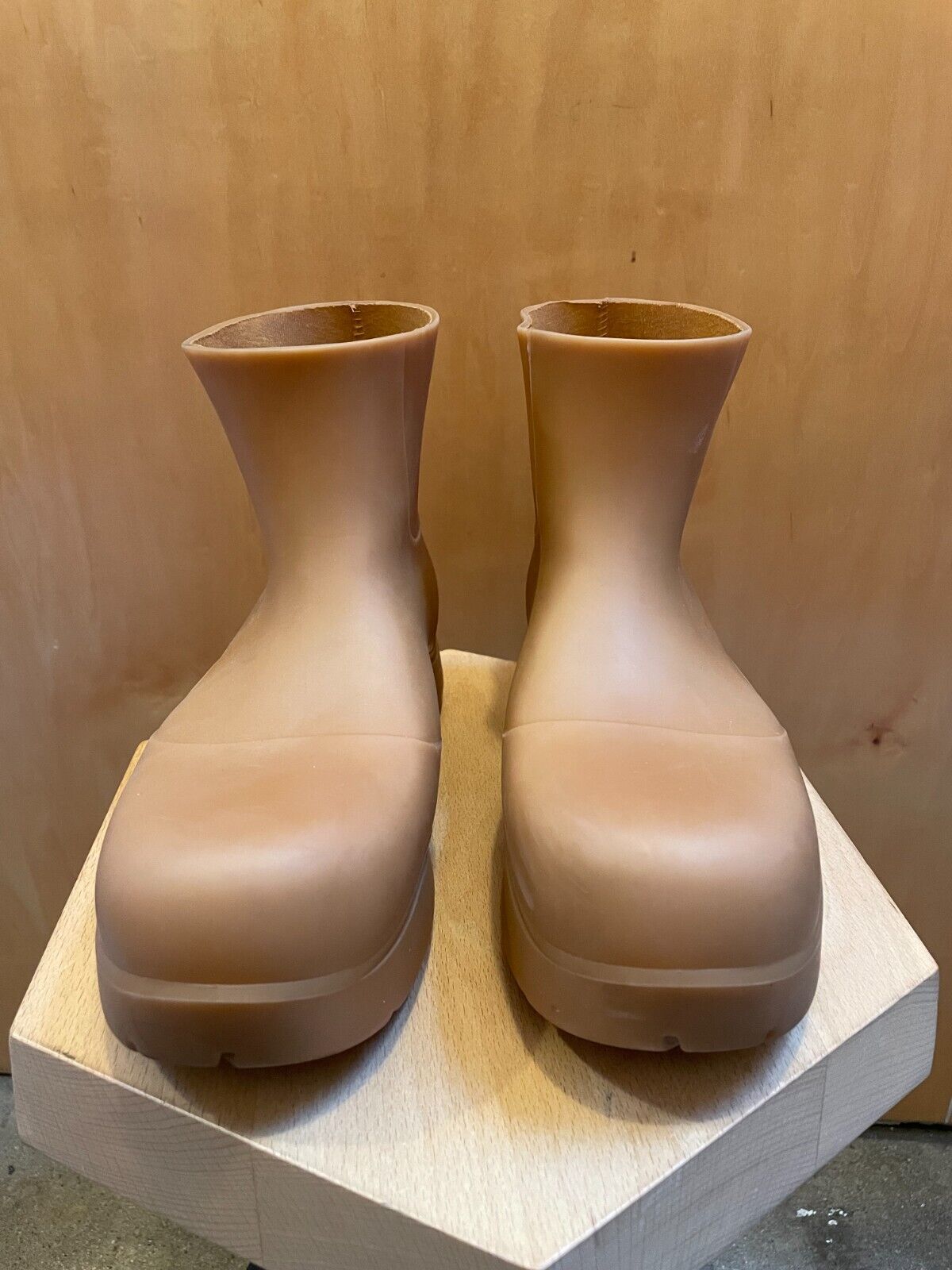 BOTTEGA VENETA Puddle Brown Tan Beige Rubber Platform Women's Ankle Rain Boot 40