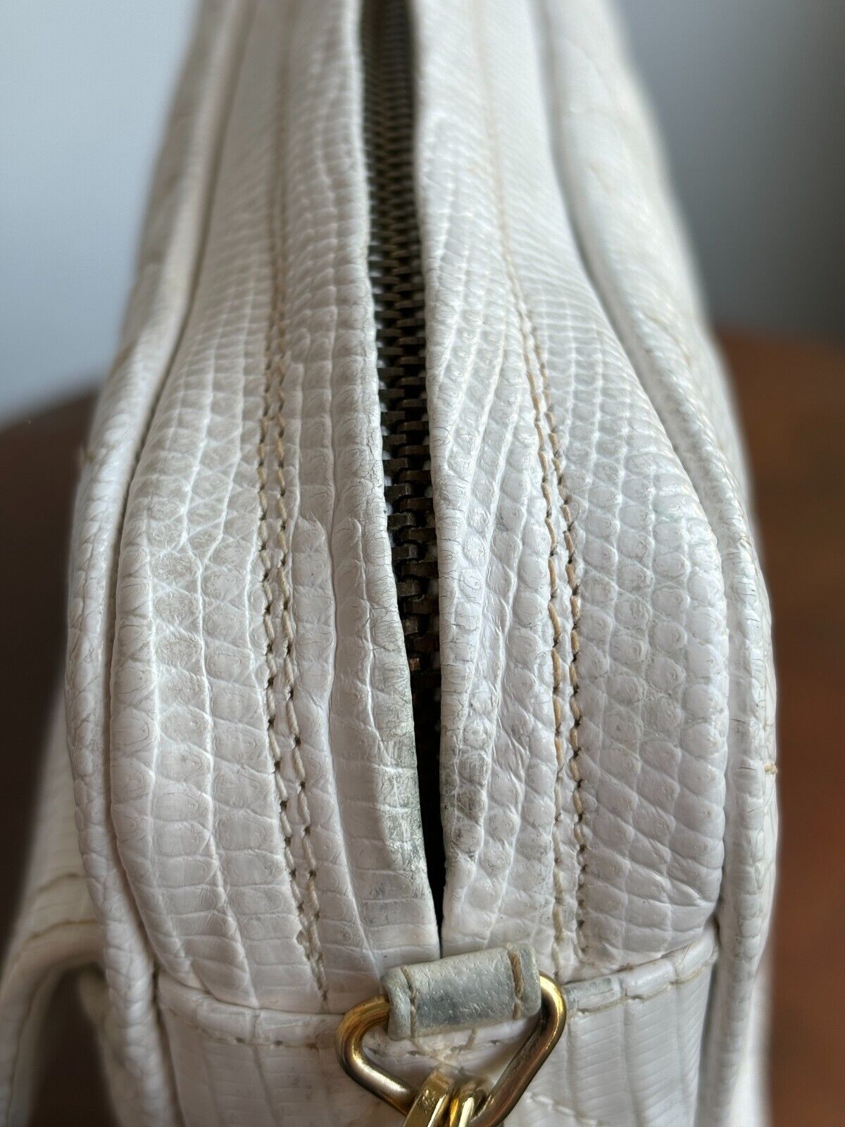 CHANEL Vintage White Camera Pocket Pebbled Leather Quilted Shoulder Bag Purse