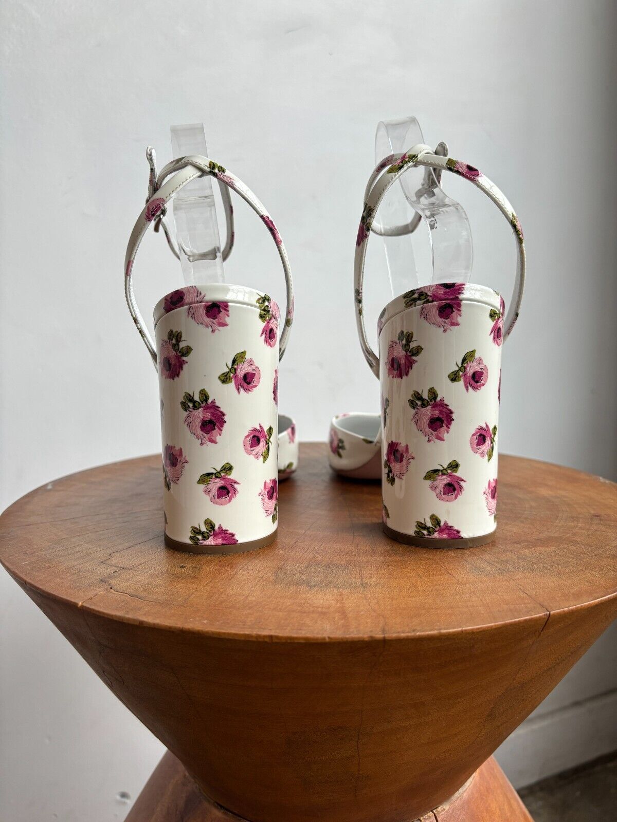 PRADA White Patent Leather Rose Floral Print Ankle Mary Jane Heel Shoe Pump 39