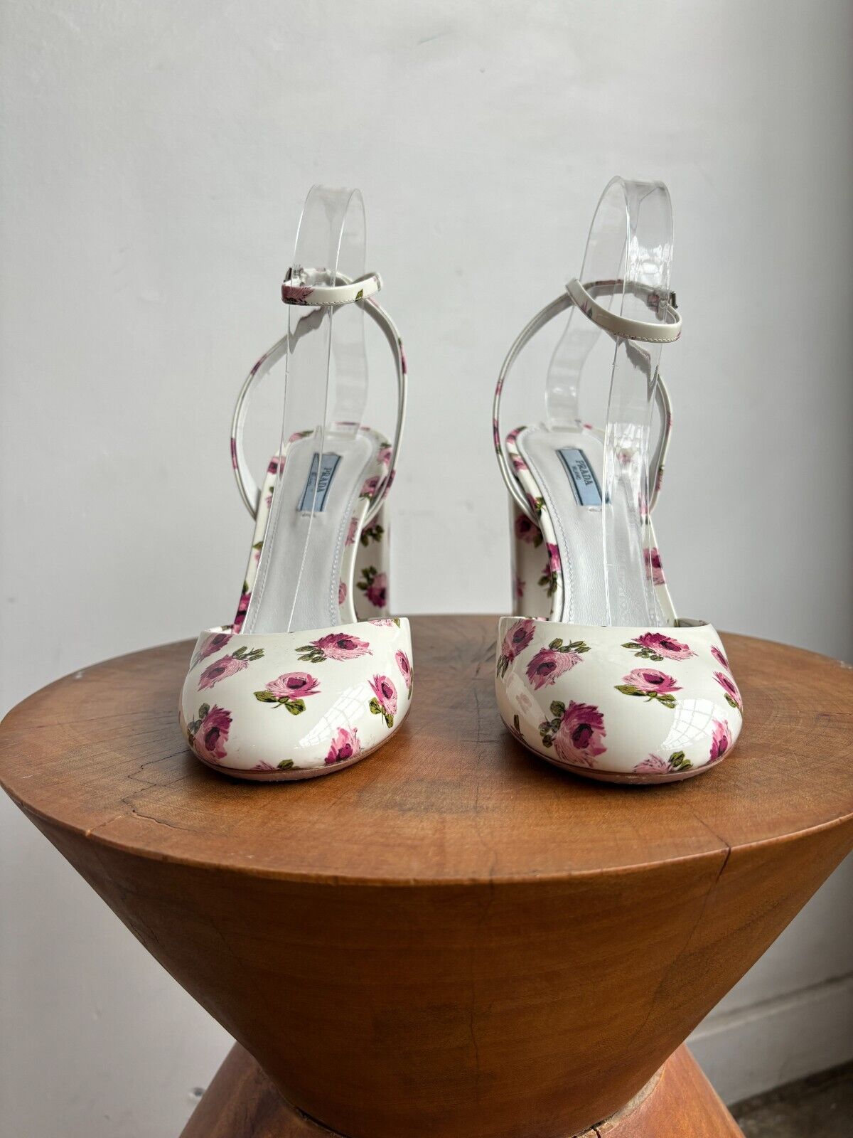 PRADA White Patent Leather Rose Floral Print Ankle Mary Jane Heel Shoe Pump 39