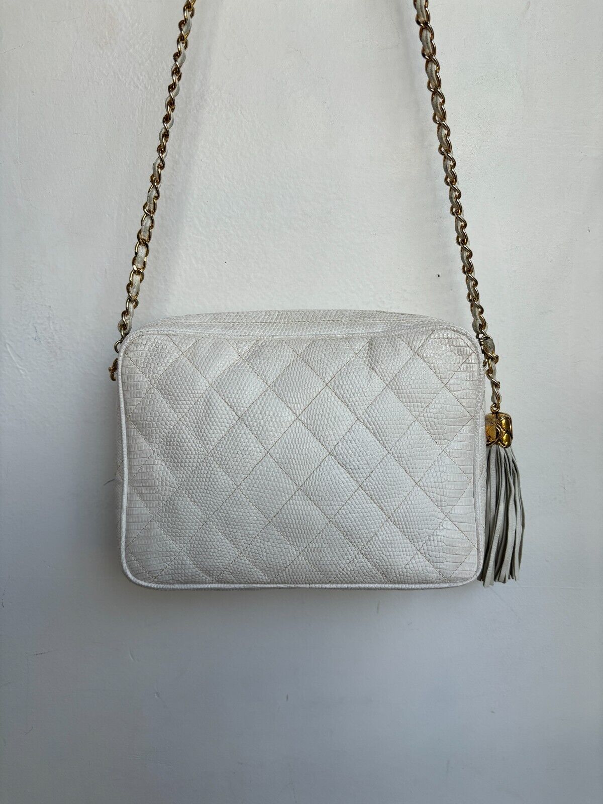 CHANEL Vintage White Camera Pocket Pebbled Leather Quilted Shoulder Bag Purse