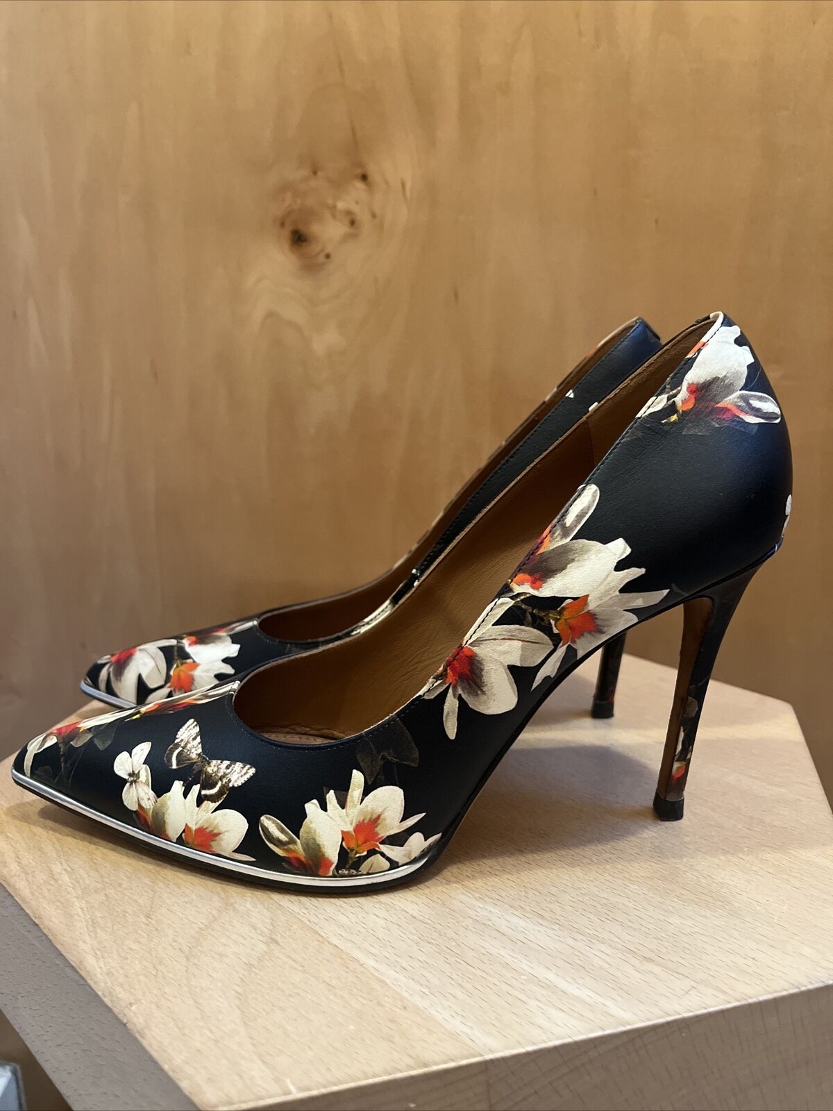 GIVENCHY Black Multi Floral Print Leather Pointed Metal Cap Toe Stiletto Pump 38