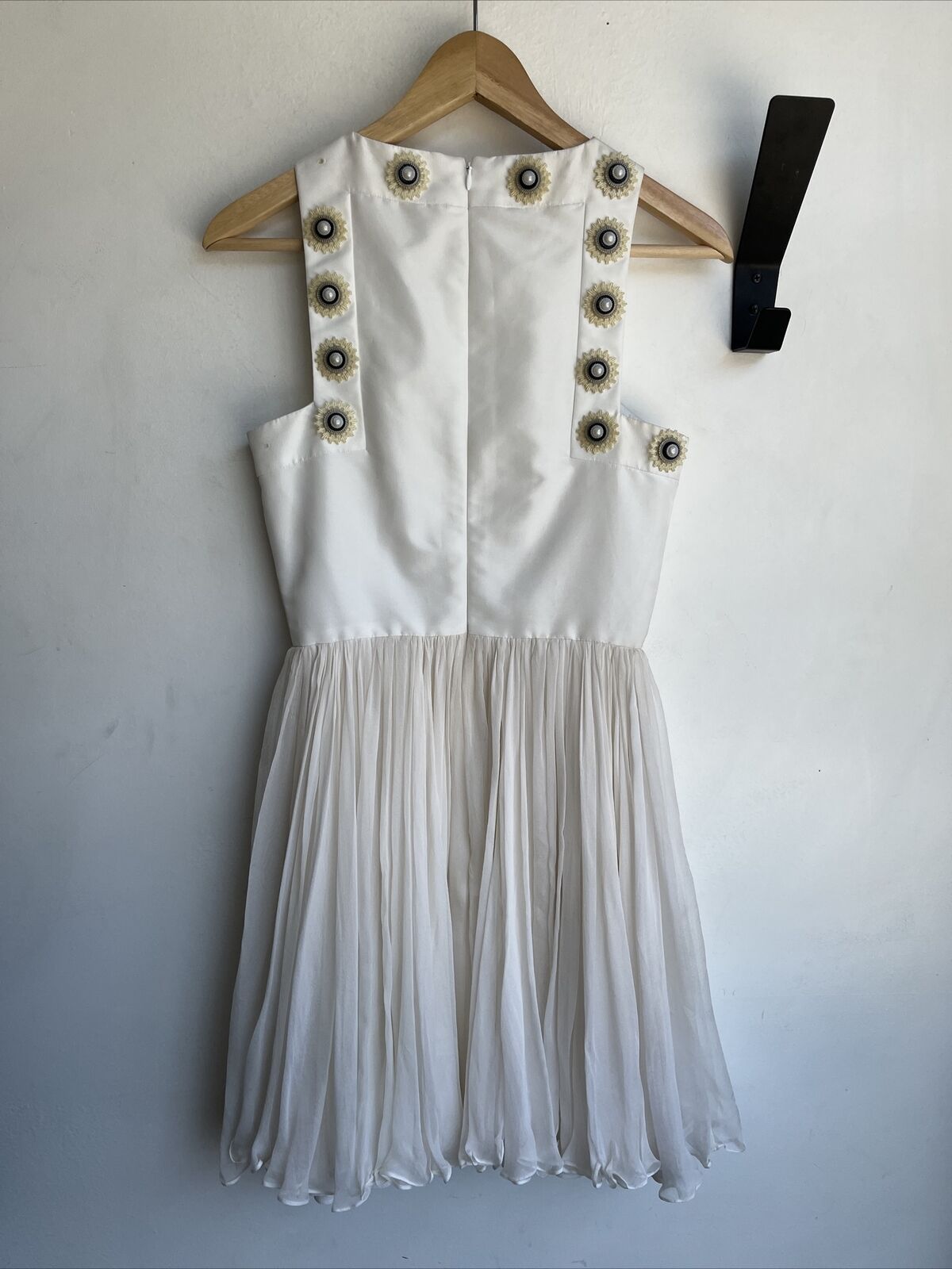 ALEXANDER MCQUEEN White Silk Plexi Flower-Embroidered Faille Mini Dress 40/2/4