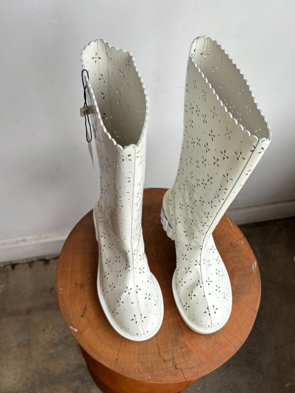 SIMONE ROCHA NWT Perforated White Floral Eyelet Leather Ankle Calf Boots 35