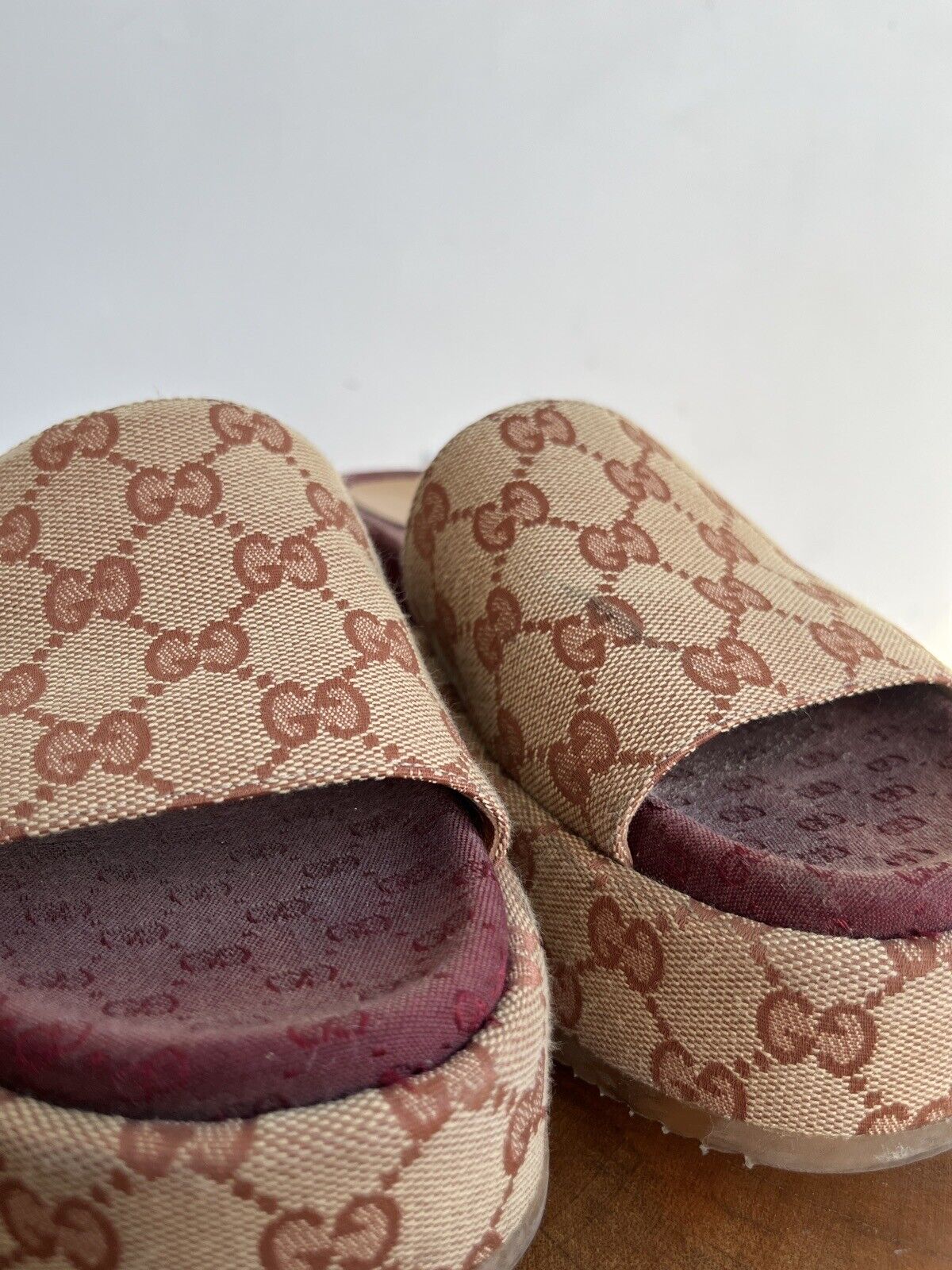 GUCCI Angelina Beige Red Maroon Canvas Monogram Platform Slide Sandal Shoe 38