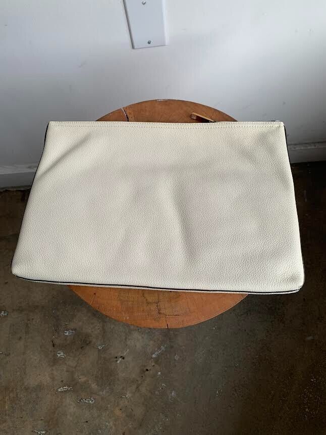 GUCCI Cream Off White Ivory Medium Logo Web Stripe Leather Pouch Clutch Purse