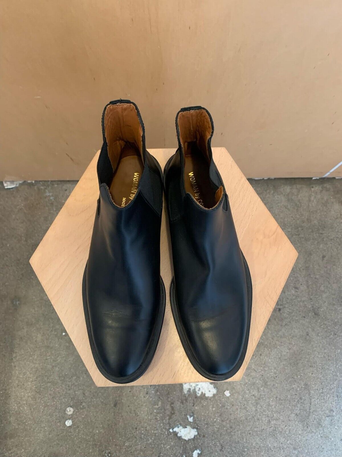 WOMAN BY COMMON PROJECTS Black Leather Ssense Chelsea Ankle Flat Boots 37/7/6.5