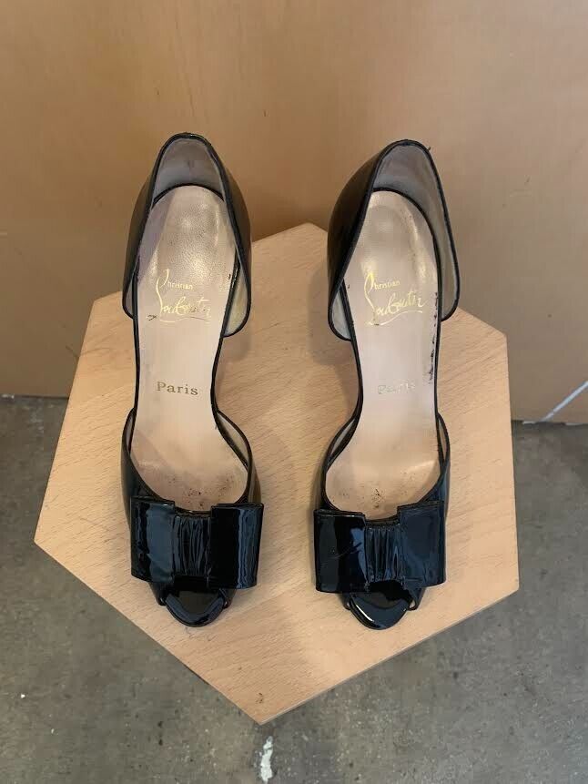 CHRISTIAN LOUBOUTIN Jolie-Noeud D'orsay Black Patent Leather Bow Pump Heel 40