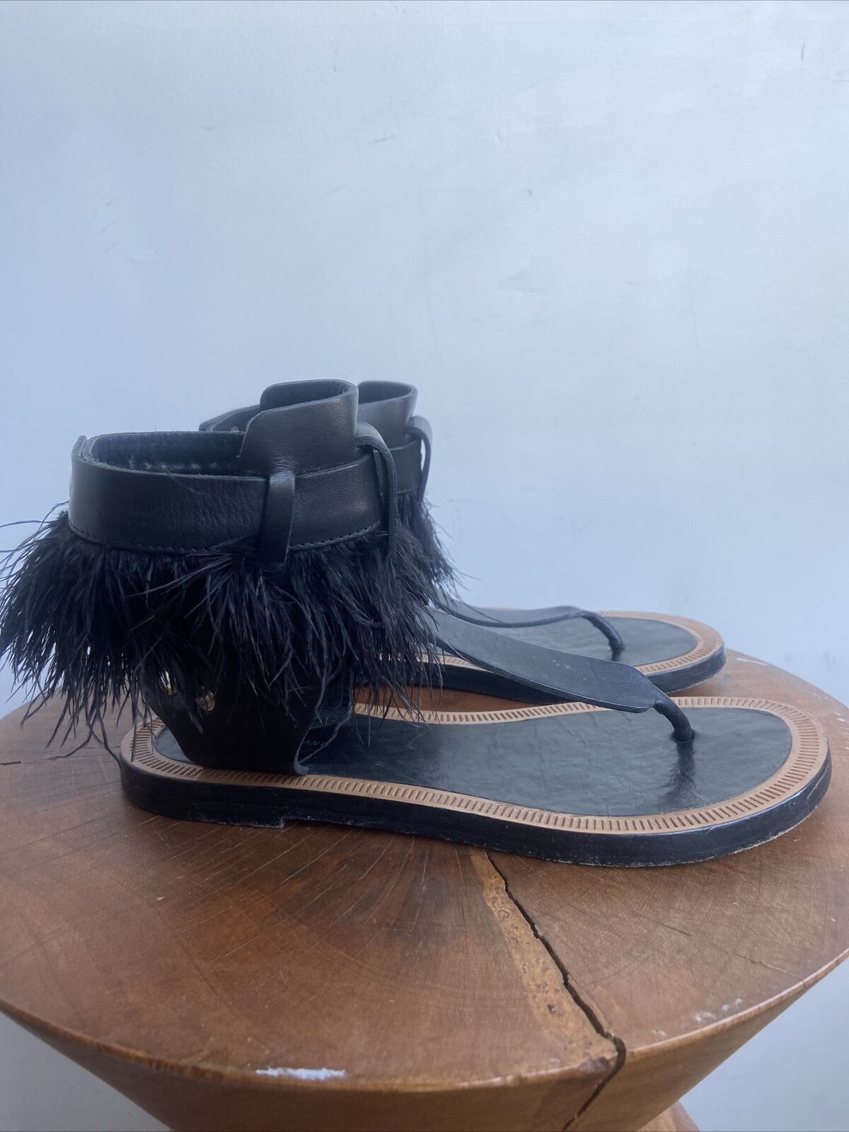 ISABEL MARANT 1100 Jaydn Black Feather Leather Ankle TStrap Flat Sandal 36/5.5/5