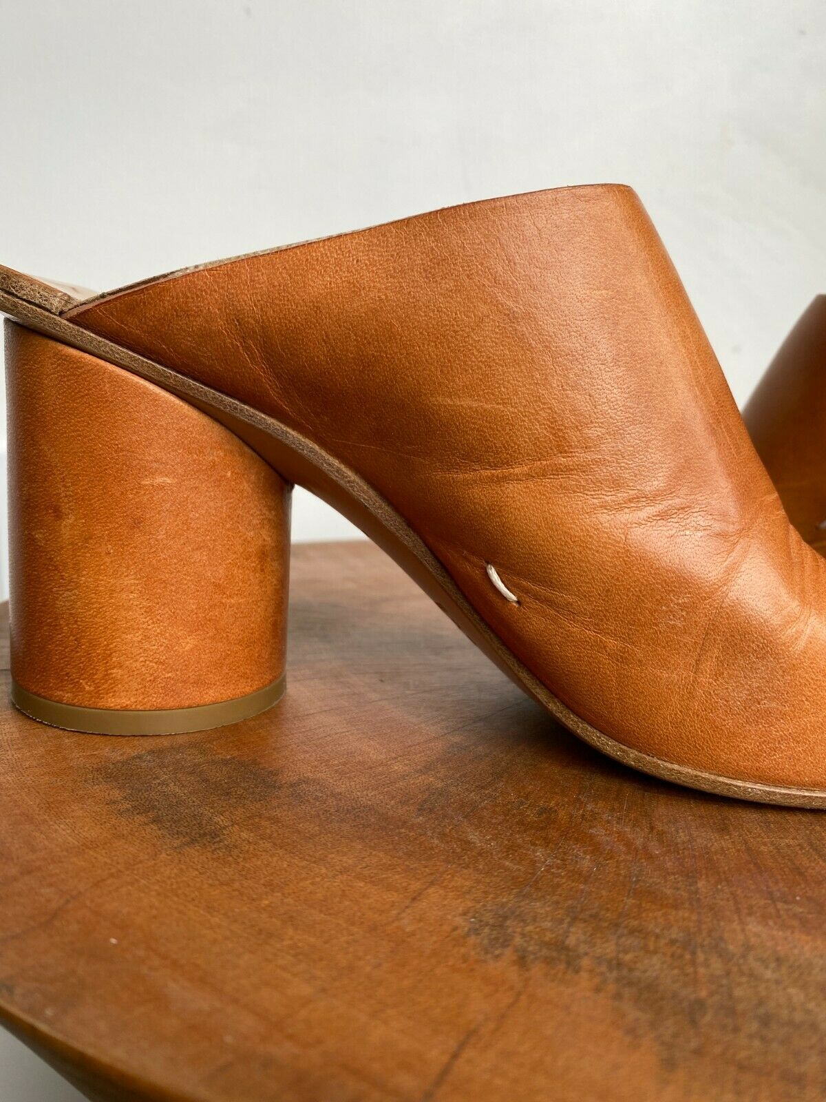 CAMEL TABI HEEL