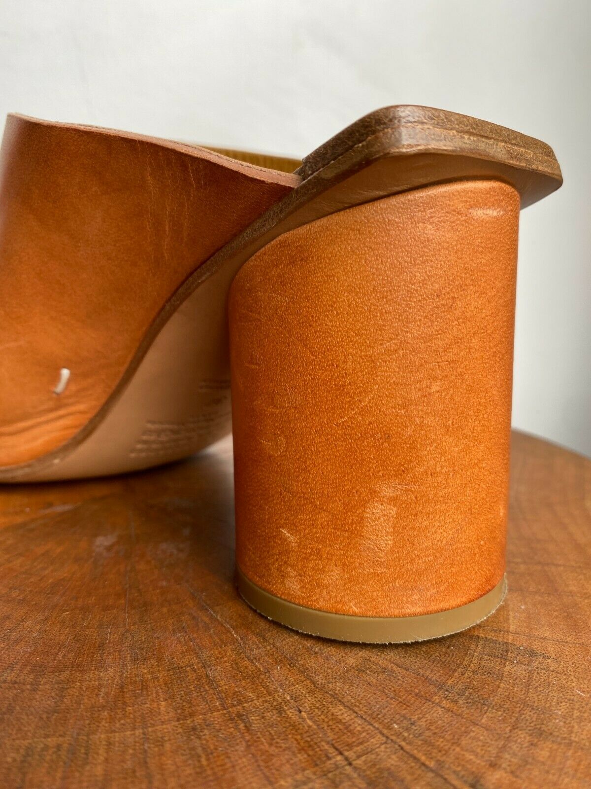 CAMEL TABI HEEL