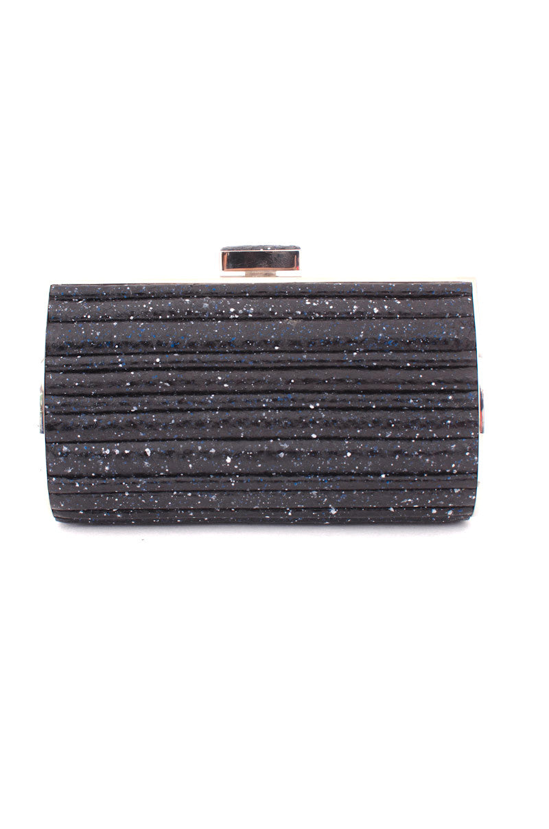 SALMON SKIN CLUTCH