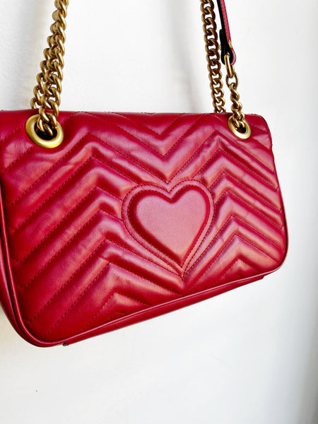 RED MARMONT MATELASSE BAG – Gift of Garb