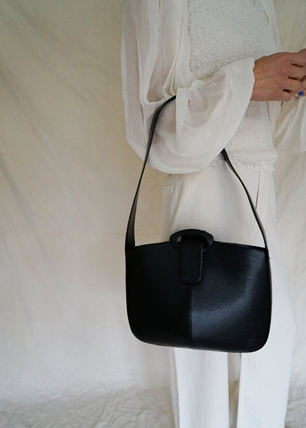 Louis Vuitton Epi Reverie Shoulder Bag M52162 Black Leather Pony-style  calfskin ref.967757 - Joli Closet