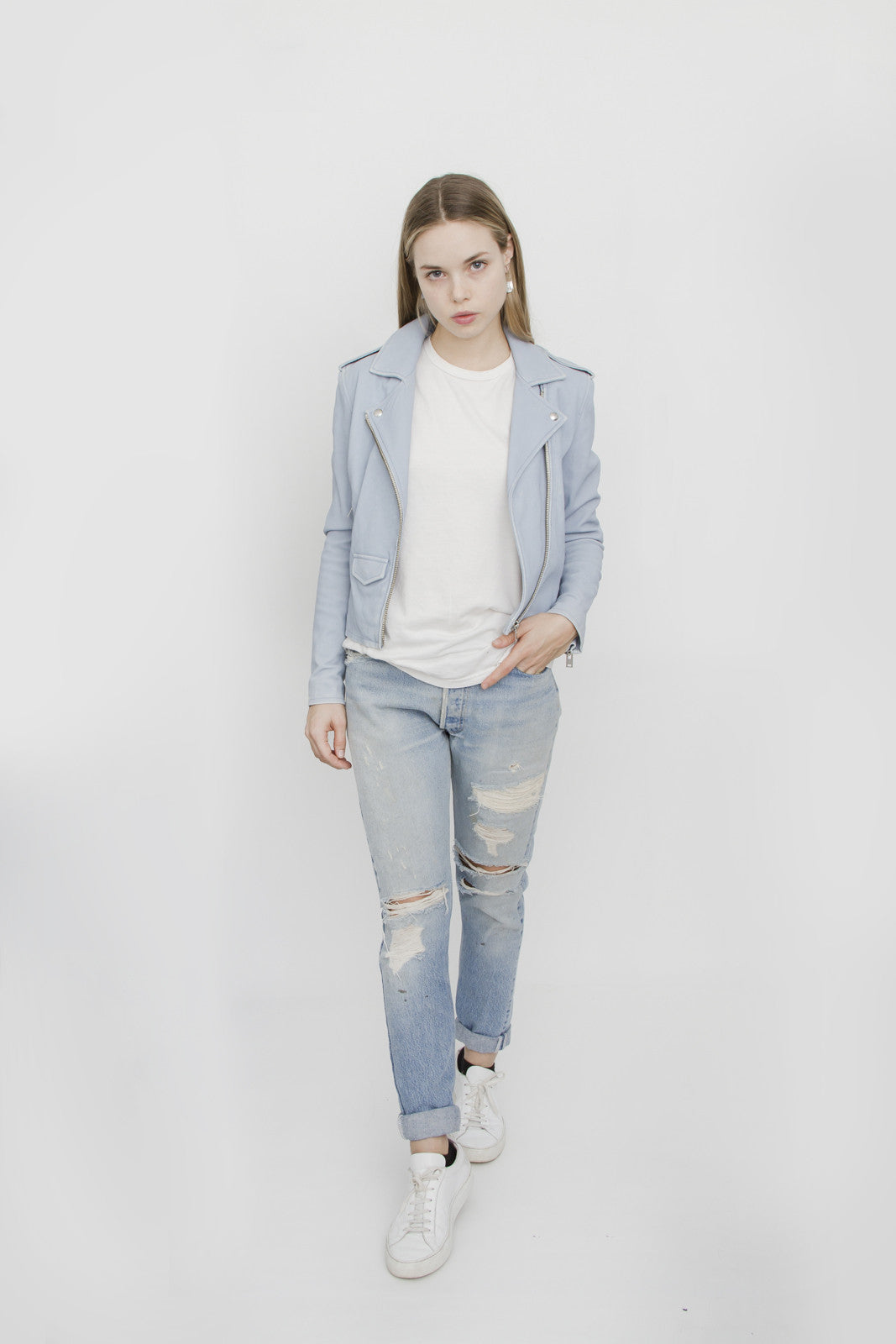 RIPPED BOYFRIEND JEANS