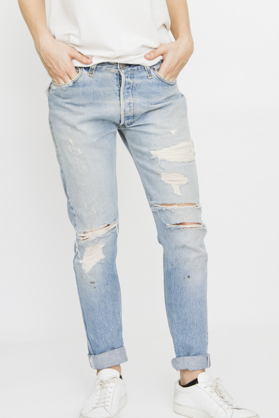 RIPPED BOYFRIEND JEANS