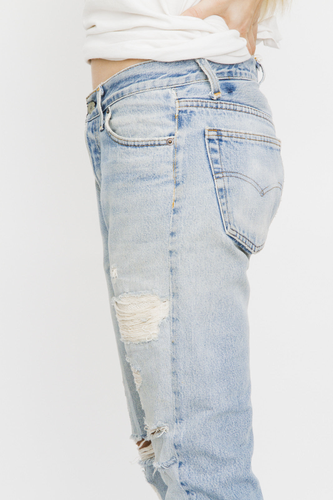 RIPPED BOYFRIEND JEANS