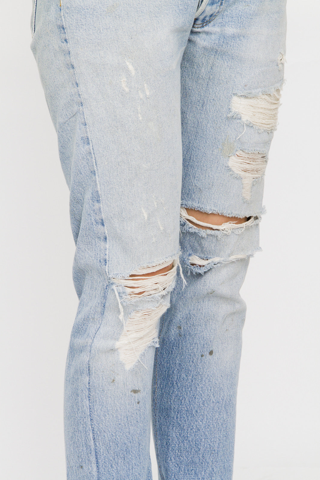 RIPPED BOYFRIEND JEANS