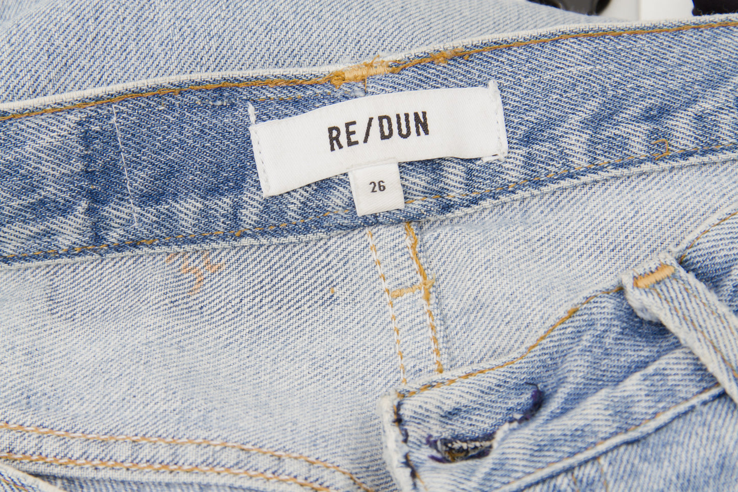 RIPPED BOYFRIEND JEANS