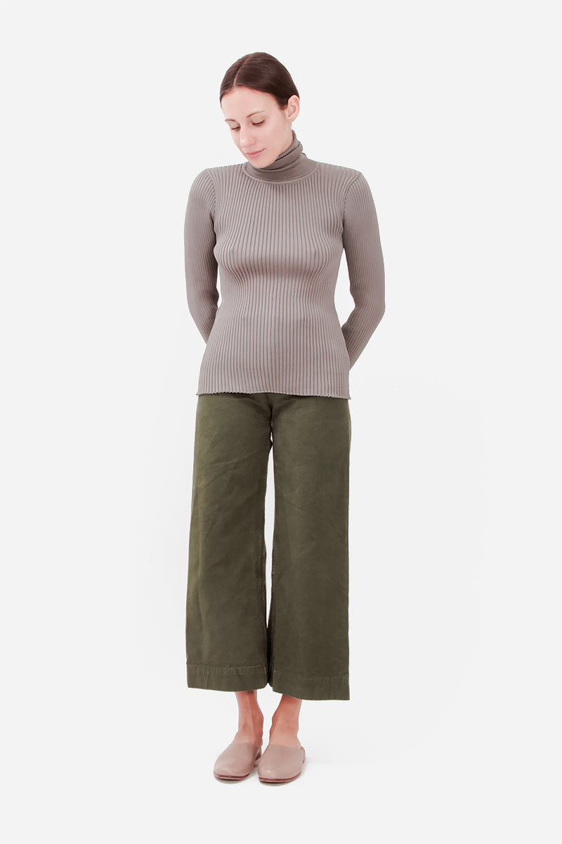 RIBBED TURTLENECK TOP