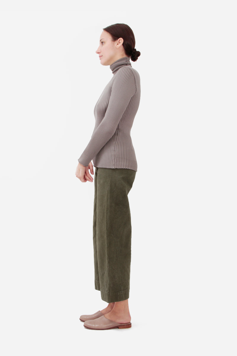 RIBBED TURTLENECK TOP