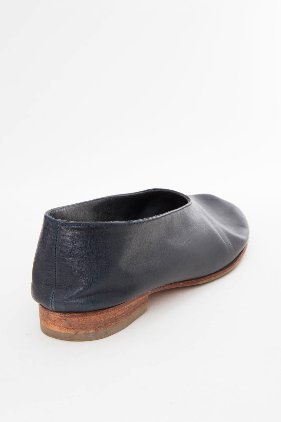 NAVY GLOVE SLIPPERS