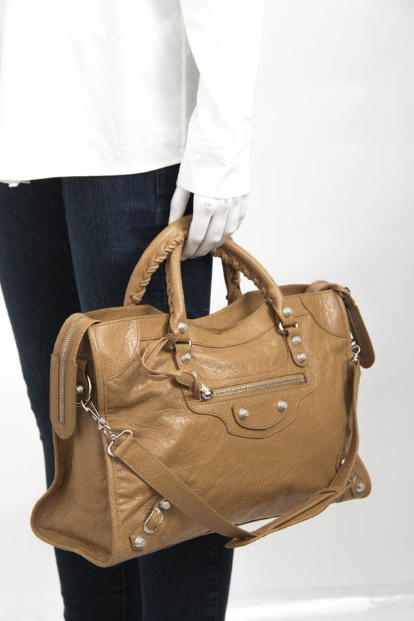 GIANT CITY BEIGE PURSE