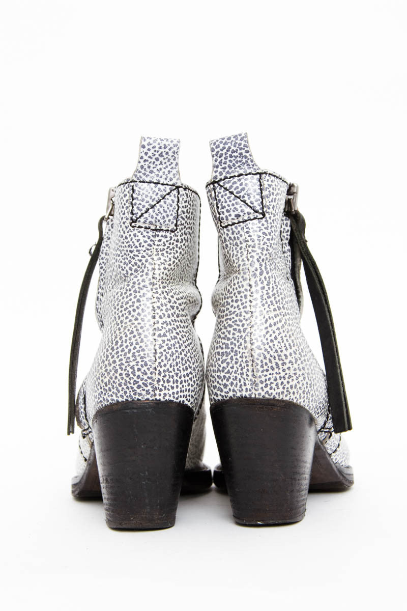 SPOTTED PISTOL BOOTIES