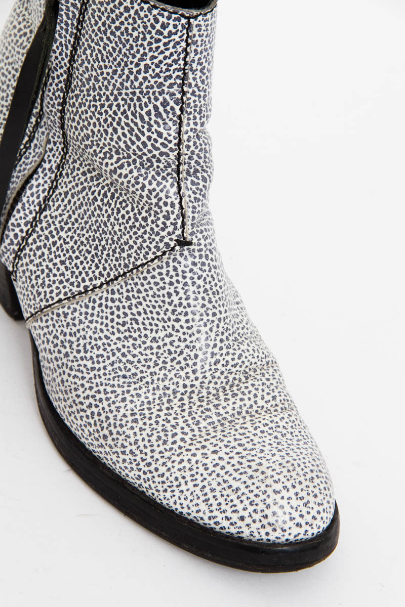 SPOTTED PISTOL BOOTIES