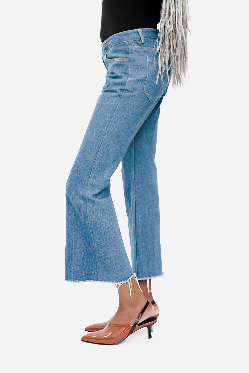 FRAYED JEAN