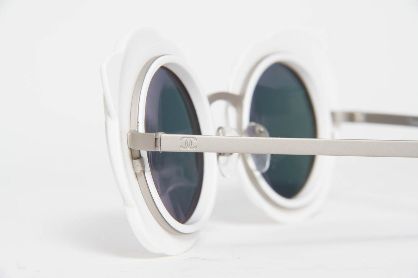 CAEMLLIA FLORAL SUNGLASSES