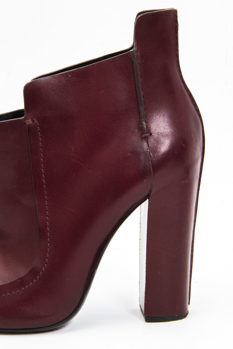 KIM BOOTIES