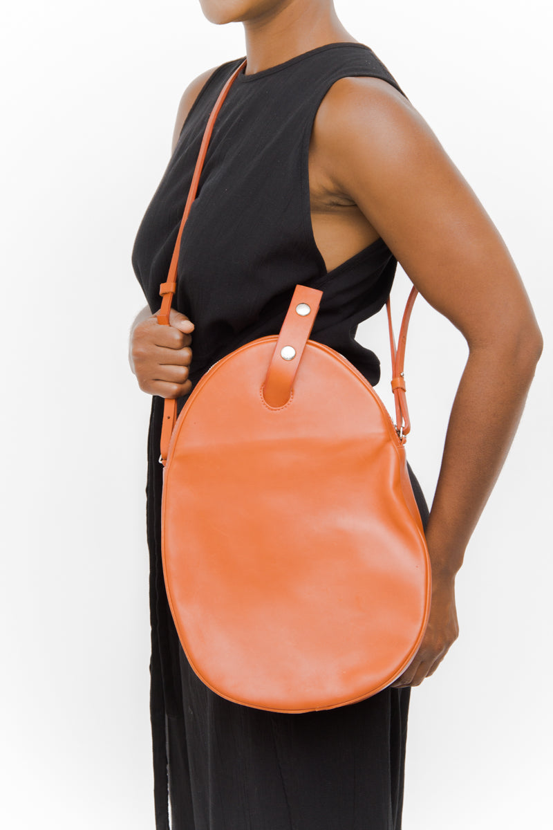 OVAL SIENNA PURSE