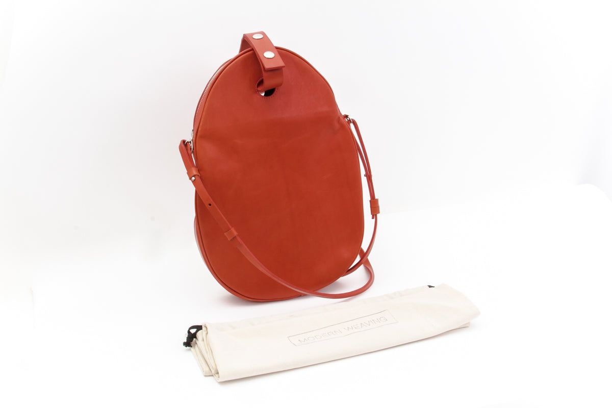 OVAL SIENNA PURSE