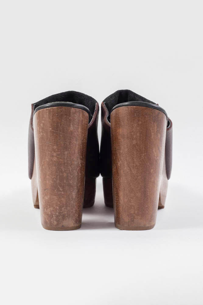 IDOLON CLOGS